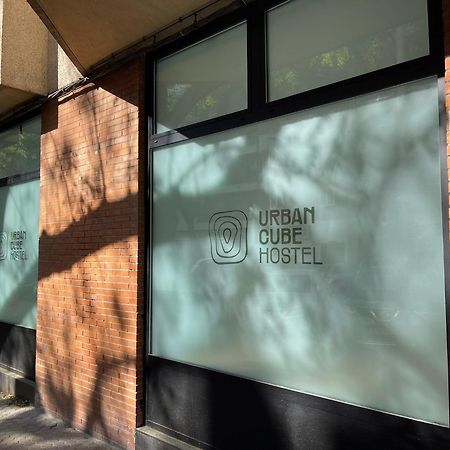 Urban Cube Hostel Sevilla Buitenkant foto