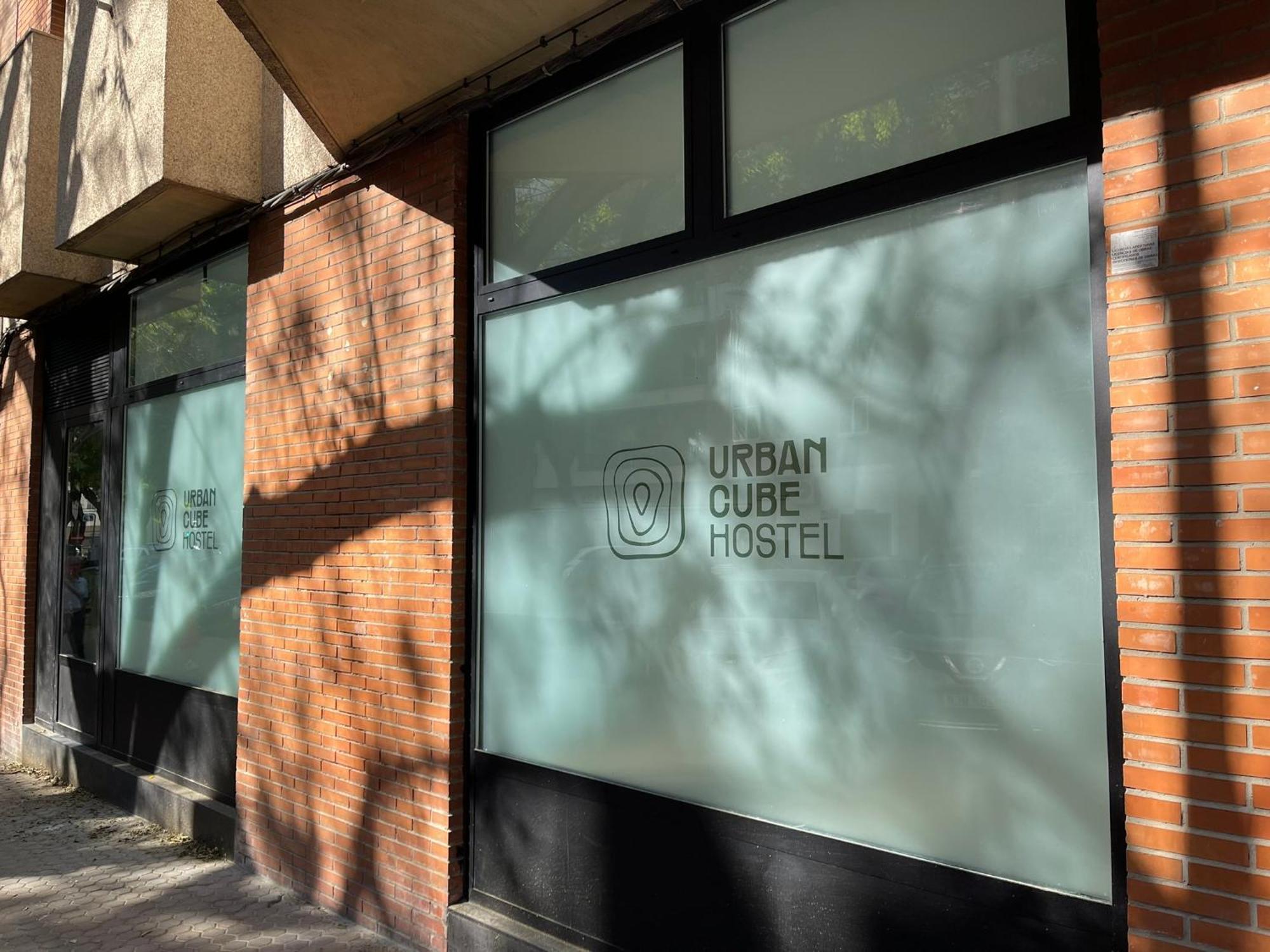 Urban Cube Hostel Sevilla Buitenkant foto