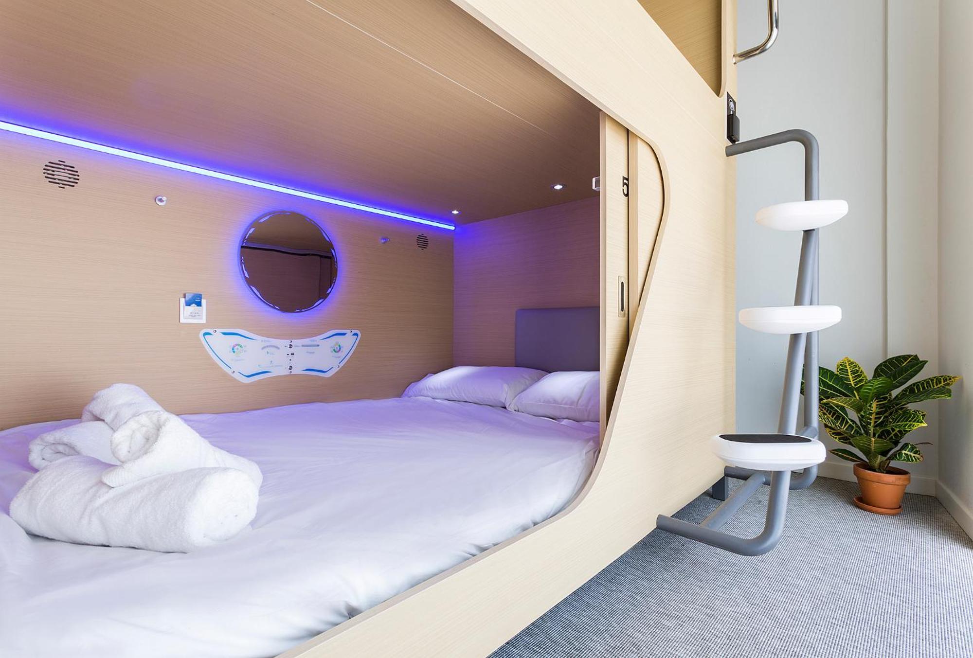 Urban Cube Hostel Sevilla Buitenkant foto