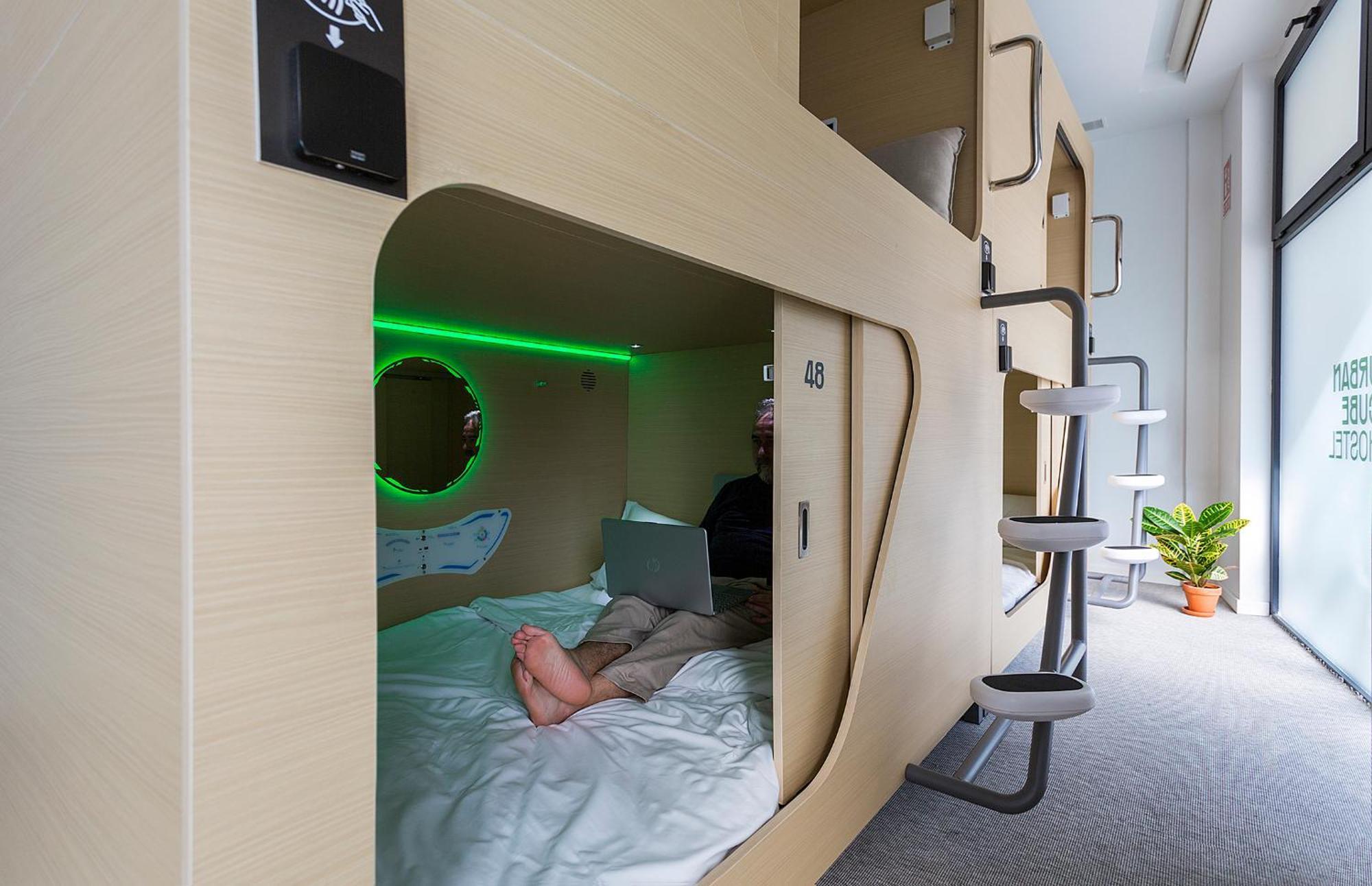 Urban Cube Hostel Sevilla Buitenkant foto